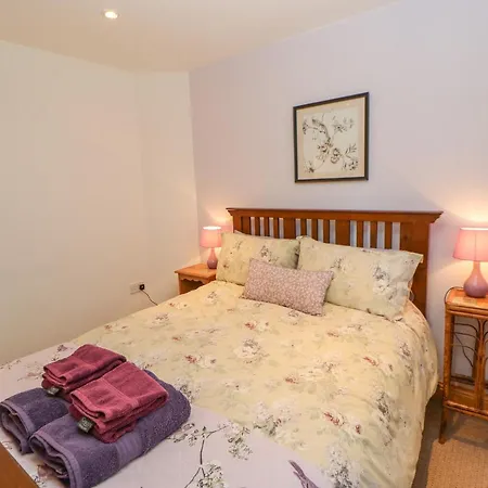 Holiday home Larklands